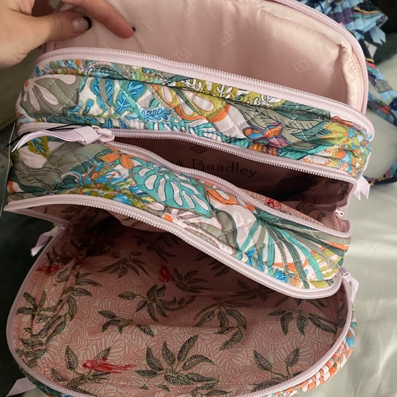 *SOLD* NWT Vera Bradley backpack - Picture 7 of 11